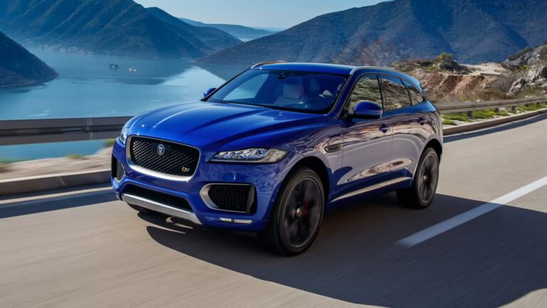 Fiche technique Jaguar F-Pace 2017