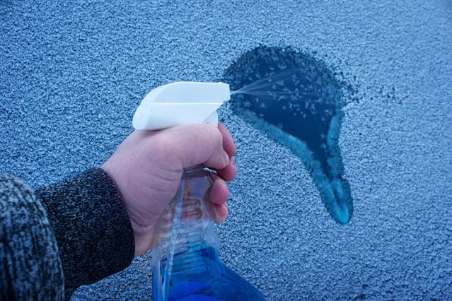 Comment dégeler les portières de voiture avec du vinaigre