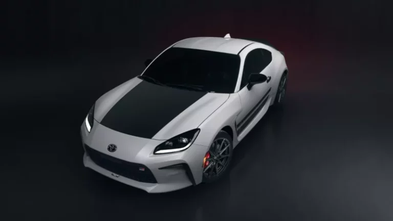 Spécifications Toyota GR86 2024