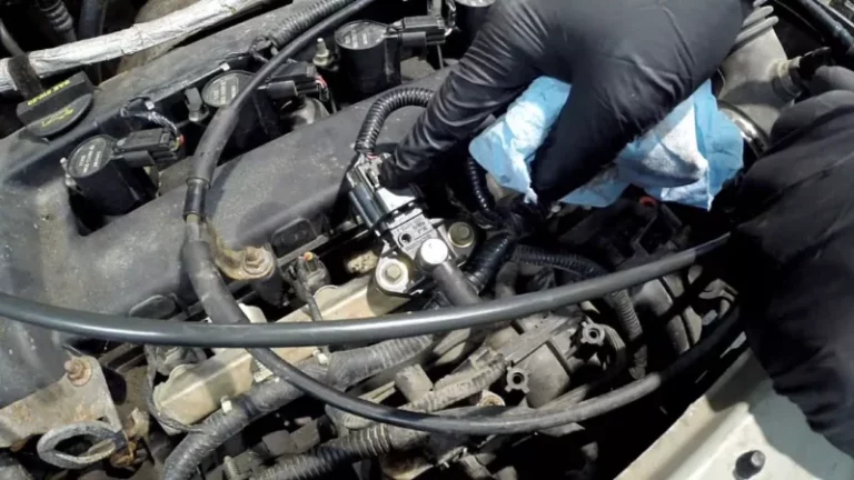Où se trouve le capteur de pression de carburant