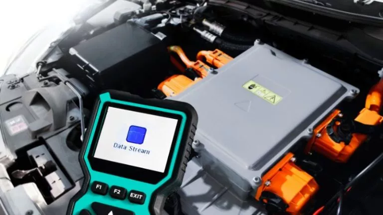 Code Défaut P0728: Circuit d&rsquo;Entrée de Vitesse du Moteur Intermittent – Guide Complet